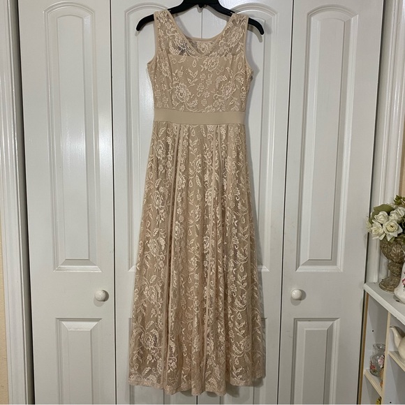 Beige Dress NWOT - Picture 3 of 5